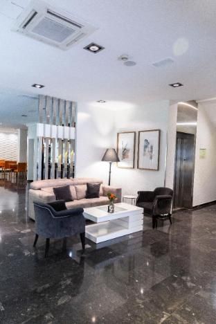 Hotel Serrano photo 2