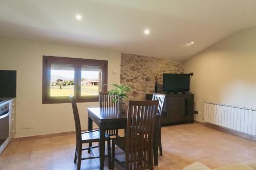 Masia Rural Can Poch - Kitchen - 3