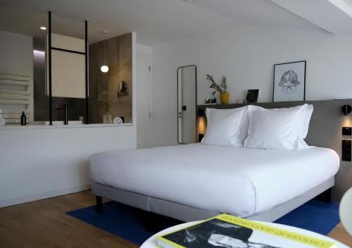 Maison Juste main photo