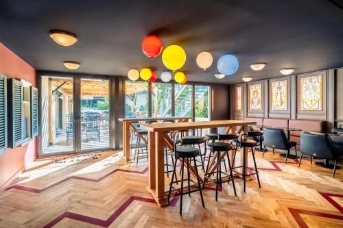 RockyPop Marseille Appartements - Bar/lounge - 3