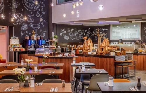 Novotel Lyon Confluence Hotel photo 3