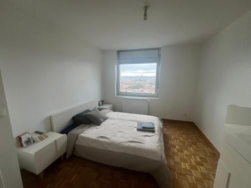 chambre dans les hauteurs de lyon proche Fourviere chez l hote main photo