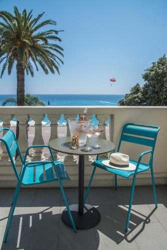 Mercure Nice Marche aux Fleurs Hotel - Balcony/terrace - 3