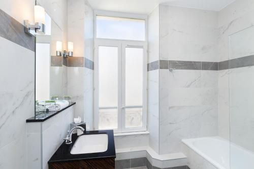 The Jay Hotel by HappyCulture - Bathroom - 3