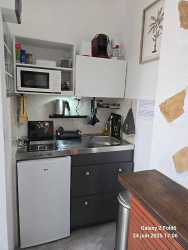 4 logements a La Trinite proche de Nice 15 mn, Monaco 20 mn et l'Italie 30 mn 2 Chambres et 2 Studio photo 5