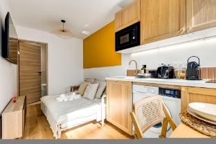 Lavie Maison | Hot Tub Seaside Studio main photo