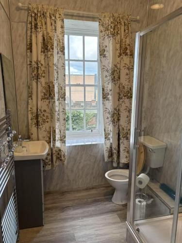 City Centre En-Suite Room - Shower