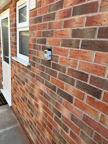 Private Room & En-Suite Bathroom - Long Term Stays & Contractors Welcomed photo 4