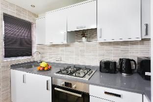 London Queen's Eurostar - Kings Cross photo 4