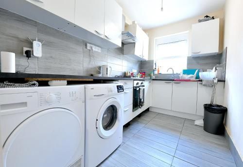 Central London Flats near Seven SIsters photo 4