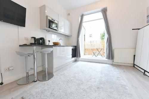 Stylish Studios by Luxestays Shepherds Bush - Facilities - 2