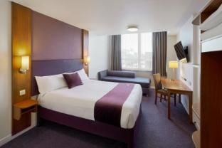 Premier Inn Liverpool City - Albert Dock photo 5