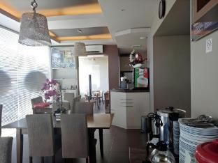 Life Emerald Hotel Surabaya photo 3