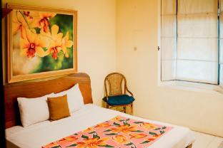 My Cafe Hotel near UGM Yogyakarta Mitra RedDoorz photo