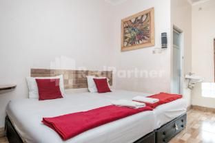 Art Guesthouse Syariah Near Malioboro RedPartner - Bed - 2