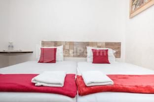 Art Guesthouse Syariah Near Malioboro RedPartner - Bed - 1