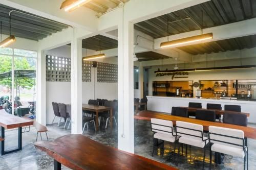 Urbanview Hotel Syariah Astungkara Space Sleman by RedDoorz - Facilities