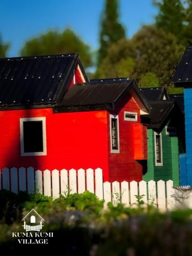 KUMA KUMI VILLAGE - Colorful Cabins in Maribaya, Lembang photo 5