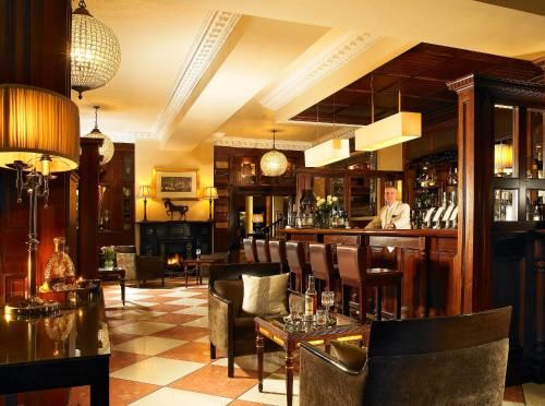 Hayfield Manor - Bar/lounge - 4