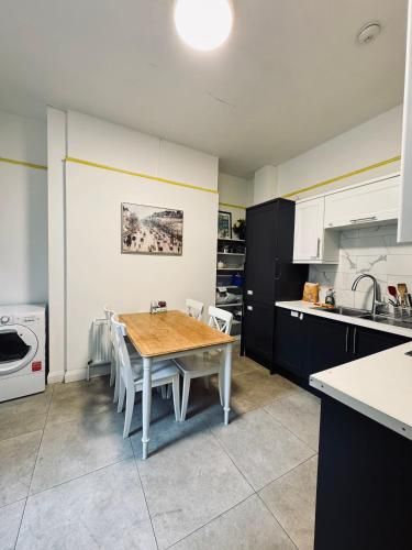 13 Summerhill South Cork Accommodation - Kitchen - 1