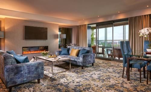 Limerick Strand Hotel - Balcony/terrace - 4