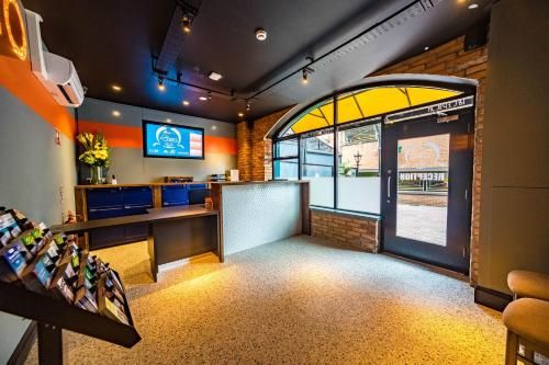 The Old Quarter Townhouse - Entrance - 3