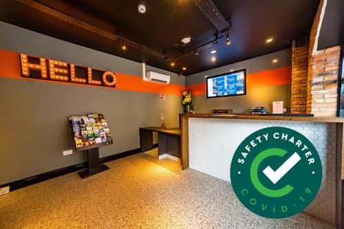 The Old Quarter Townhouse - Entrance - 4