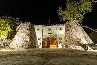 Lohagarh Fort Resort - Entrance - 3