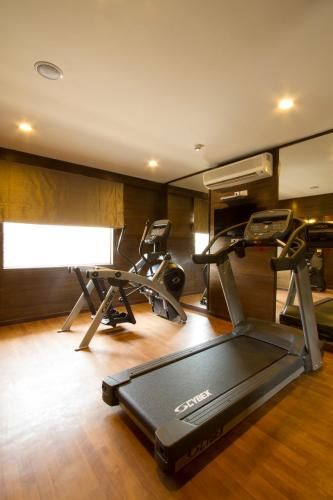 Leisure Inn Grand Chanakya - Fitness center - 4