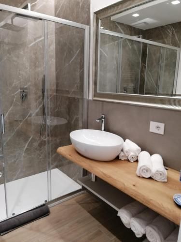 Arcioun Suite - Shower - 4