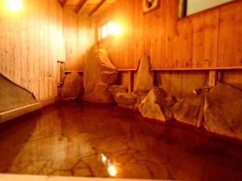 Yufuin Country Road Youth Hostel - Hot spring bath - 3