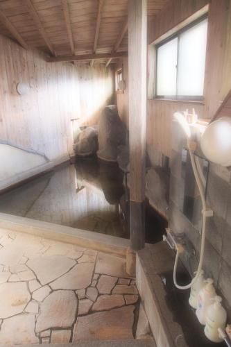 Yufuin Country Road Youth Hostel - Hot spring bath - 1