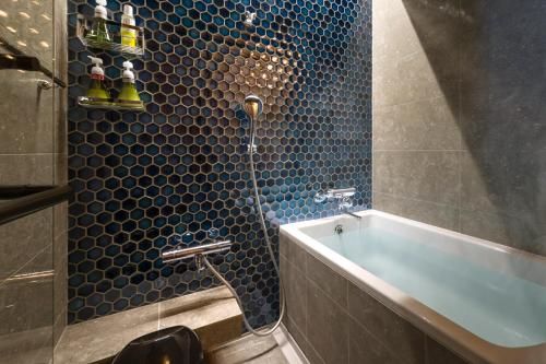 HOTEL BEACON ONOMICHI - Shower - 4