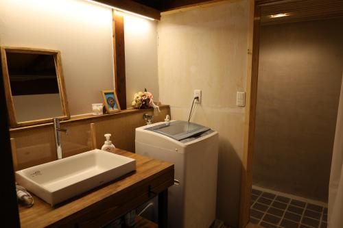 Solabase - Bathroom - 2