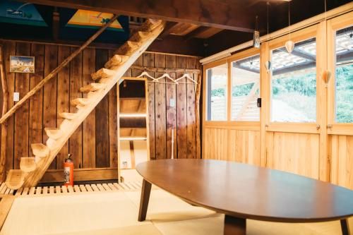 Solabase - Shared lounge/TV area - 3