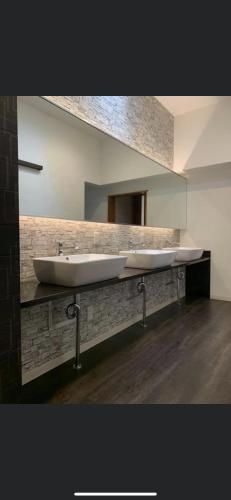 佐渡民宿 憩 IKOI GUEST HOUSE & Cafe Bar photo 2