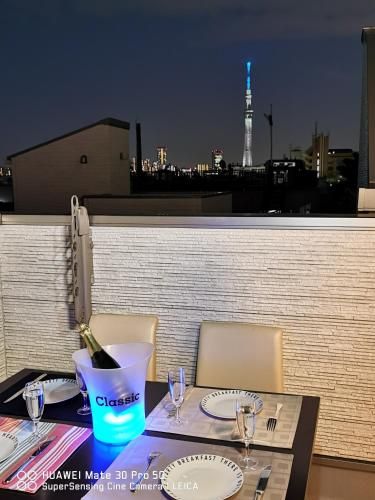 SkyTreeStayHotel2鐘ヶ淵駅から徒歩4分天井からskytreeが見えます photo 4