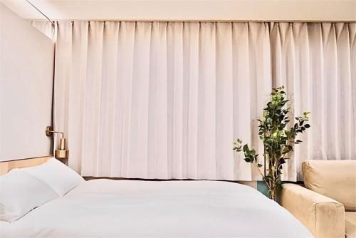 上野超豪华4人间 东京超级中心Ycod 上野公园3分钟 车站1分钟 超级繁华 免费wifi 戴森吹风 main photo