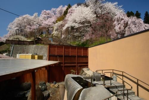 Uesugi no Miyu Gotenmori - Open air bath - 3