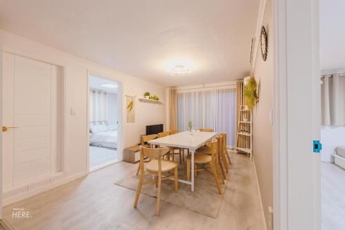 SeeU House Hongdae photo 2