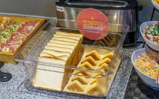 Sangbong Hotel Bus photo 3