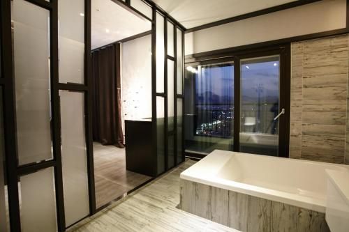 CS Premier Hotel Anyang photo 2