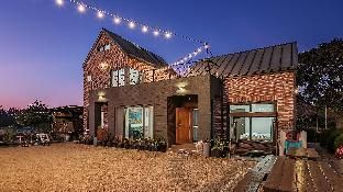 Jeju brickninemansion main photo