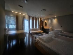 BlissStay - Family room - 4