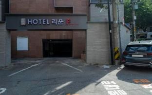 Incheon Li Un - Parking lot - 2