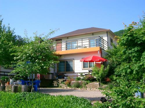 Nadeuri Pension photo