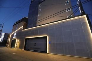 Gunsan JNK Hotel (City Hall Branch) photo 3