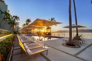 Camino Real Acapulco - Swimming pool - 4