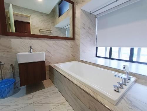 Imperio Melaka Standard Suites by Jeffery Lam Home Management - Bathroom - 4