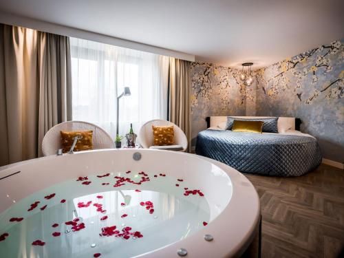 Hotel Van der Valk Maastricht - Bathroom - 2